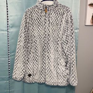 Simply southern pullover